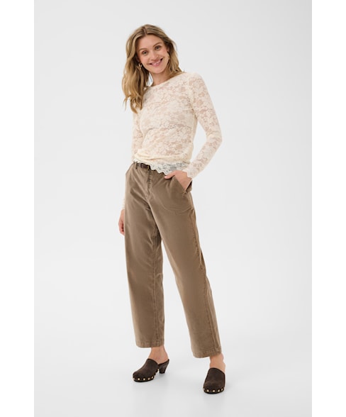 10615470 | Bloes Pitia Lace
