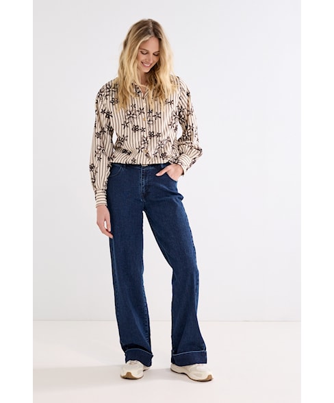c56-22-301 | Bloes striped