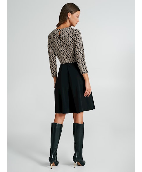 116152003 | Jurk