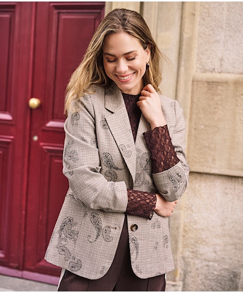 17507 | Vest Paisley check