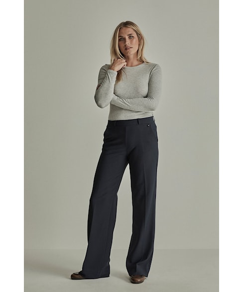 220206 | Broek Mira