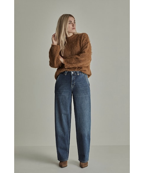 266396 | Broek Becca