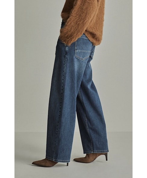 266396 | Broek Becca