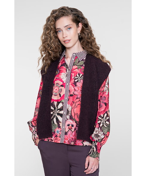 64838-29 | Gilet knitted