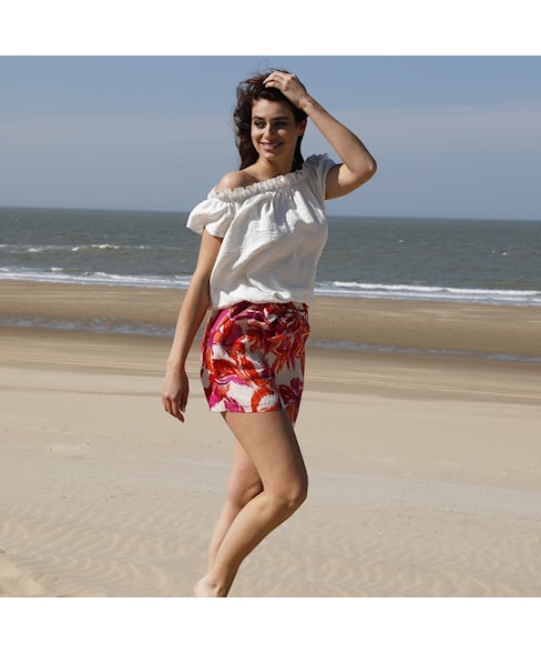 monia | short