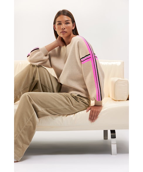 s2595pl | Pull Neela