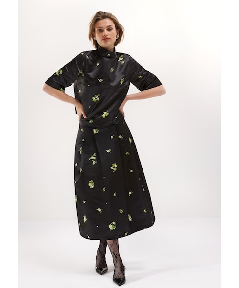 s1745rk | Rok Bouque