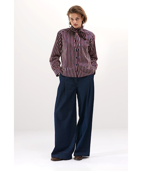 s2925bl | Bloes Saxa