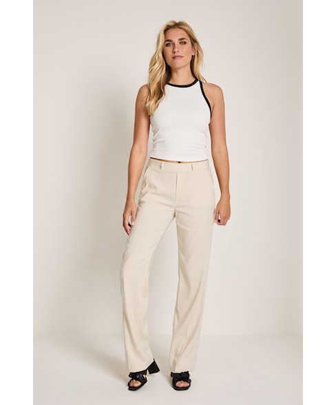 088018 | Broek Hannah